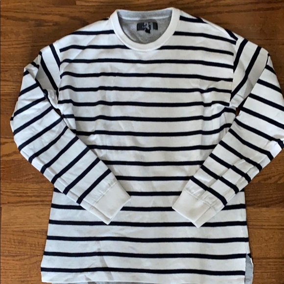 Cool sweater - Picture 3 of 3